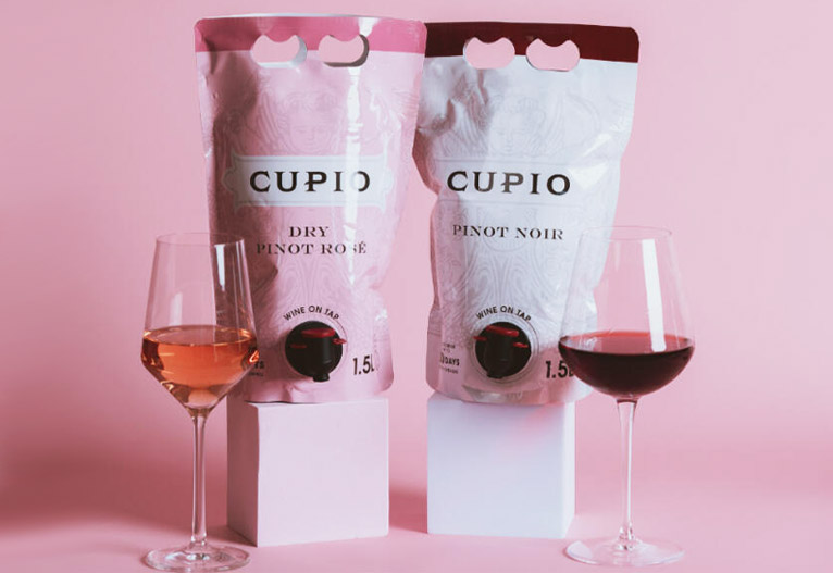 Cupio Bagnum wine bags.